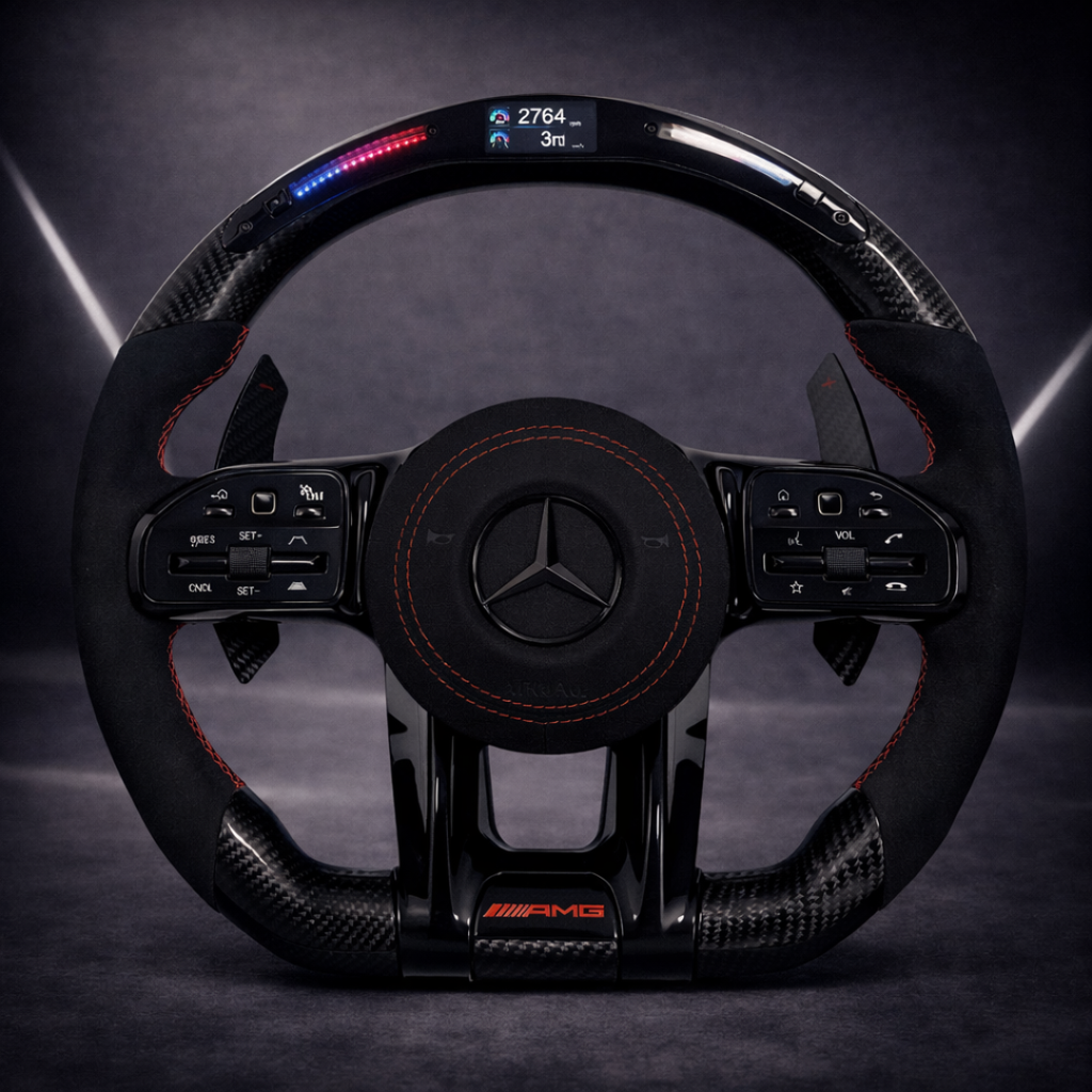 Mercedes Performance Lenkrad – Carbon & Alcantara mit LED-Anzeige
